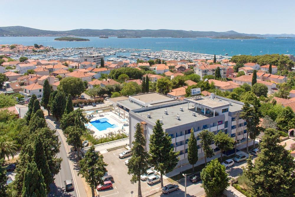 Hotel Bolero Biograd Na Moru Bagian luar foto
