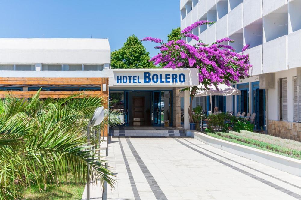 Hotel Bolero Biograd Na Moru Bagian luar foto