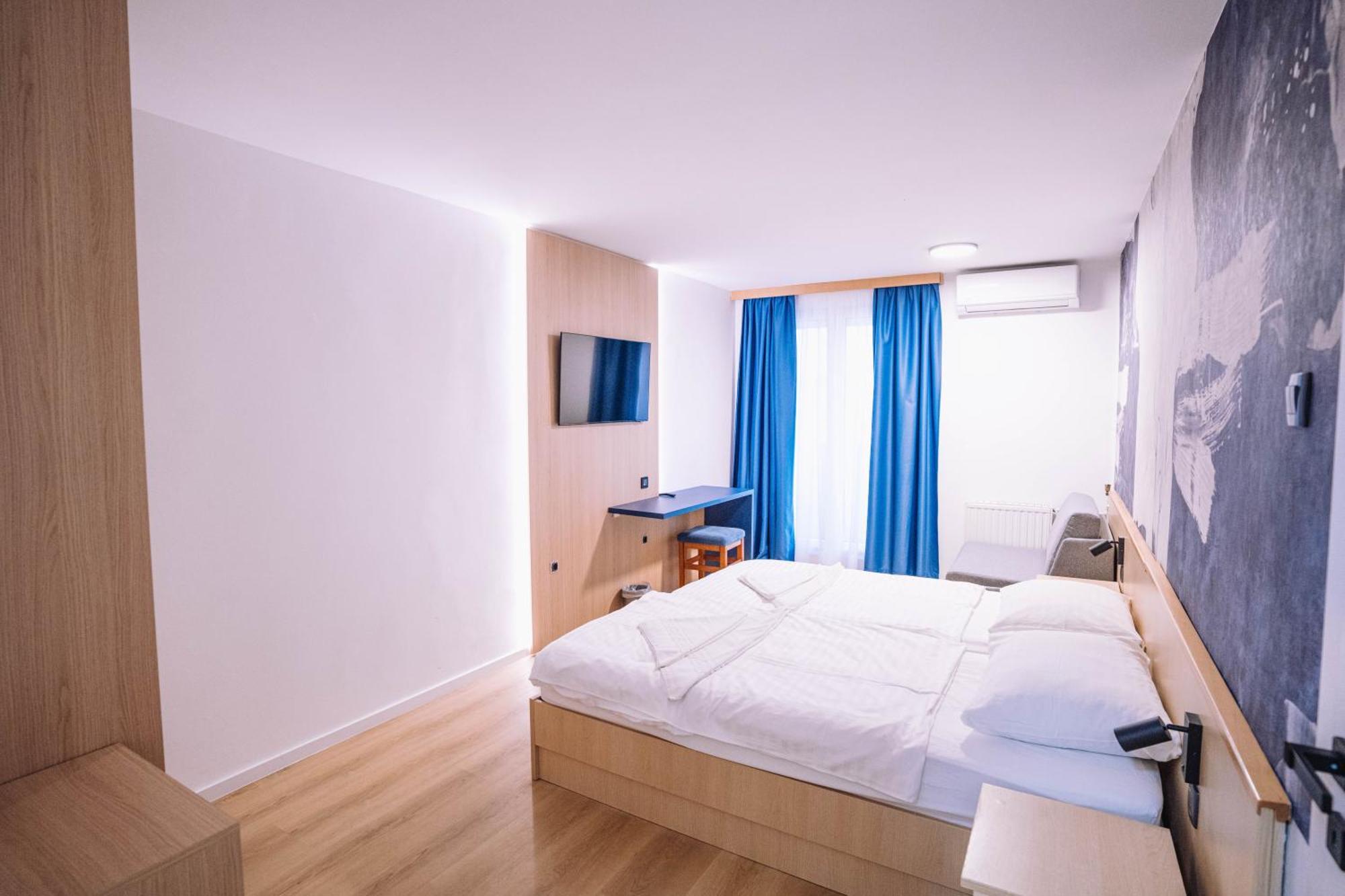 Hotel Bolero Biograd Na Moru Bagian luar foto