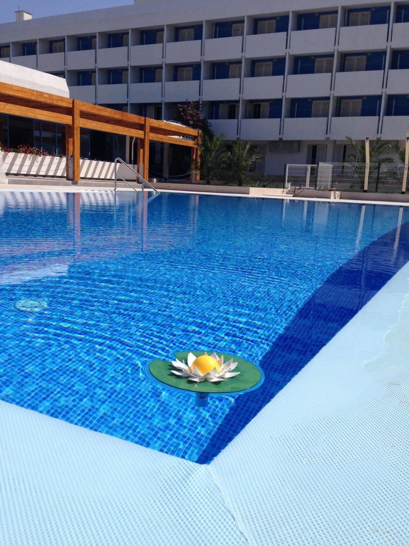 Hotel Bolero Biograd Na Moru Bagian luar foto